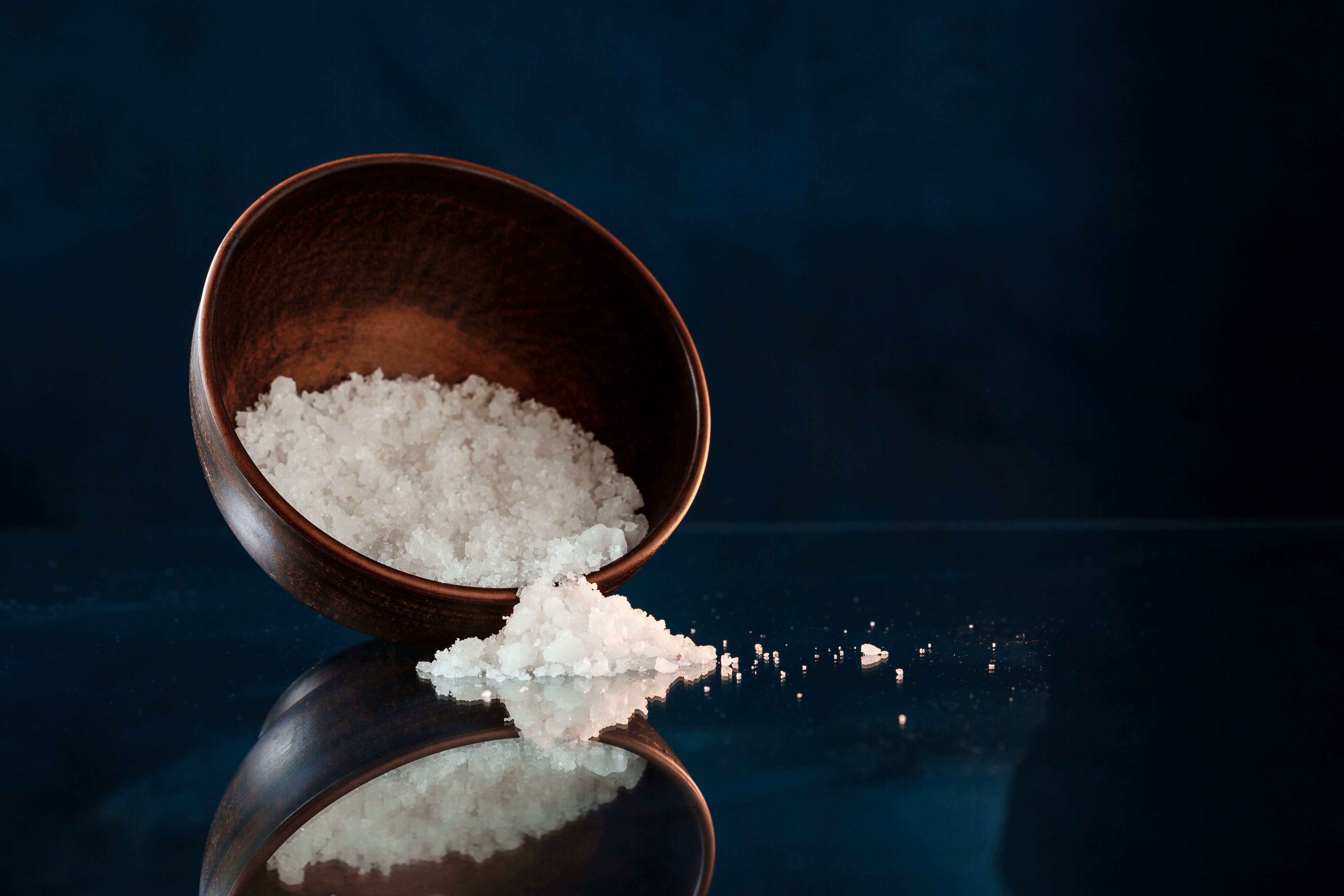 sea-salt-wooden-bowl-black-background